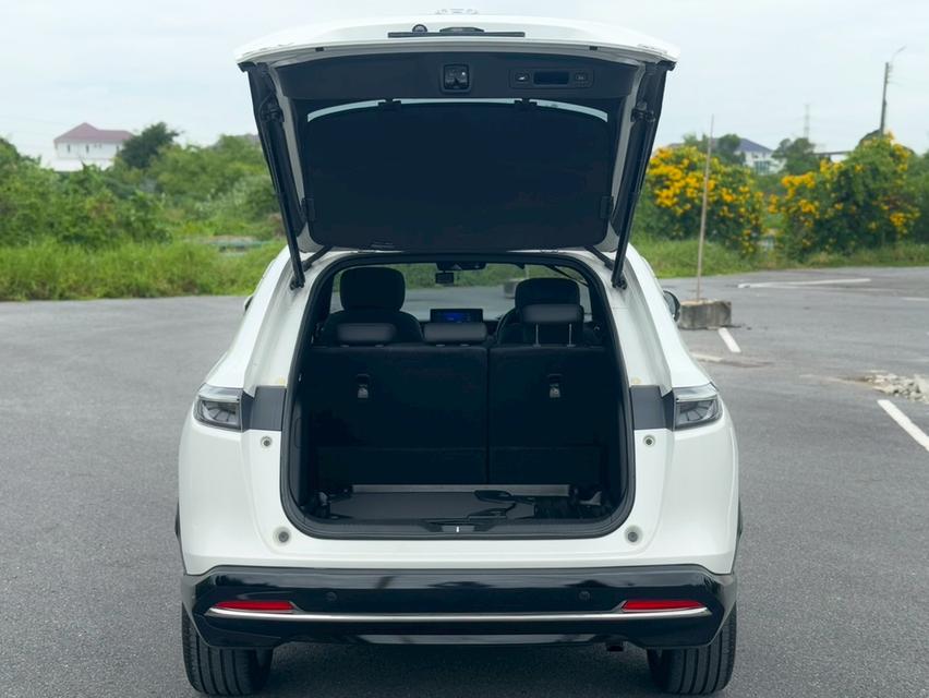 HONDA HRV Wagon 4dr e:HEV RS E-CVT FWD 1.5i (Hybrid) Y22 สีขาว