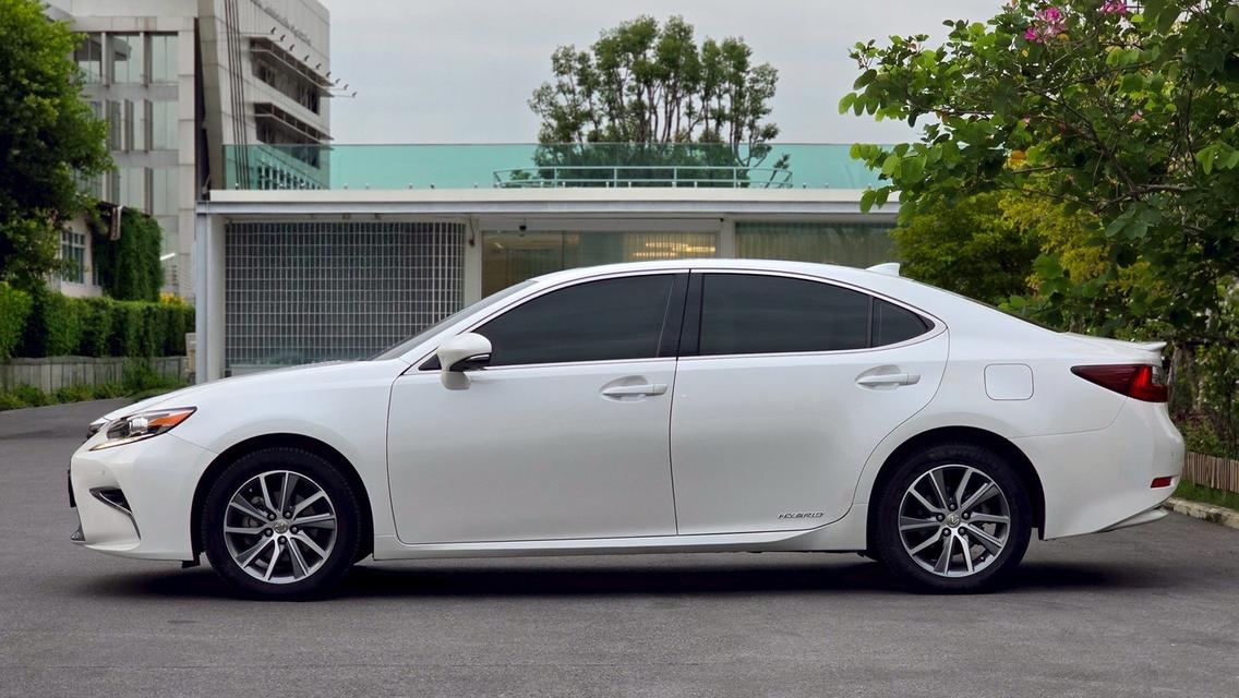 รหัสรถ WB36 Lexus ES300h ปี 2015  8
