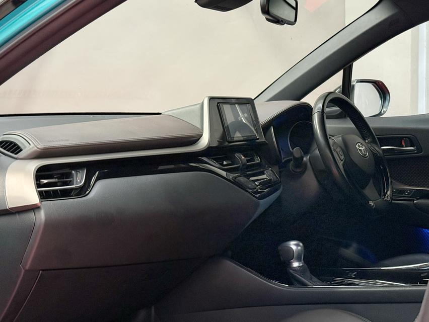 2019 TOYOTA CHR HV HI รถมือเดียวออกป้ายแดง รถวิ่งน้อย เข้าศูนย์ตามระยะ รถไม่เคยมีอุบัติเหตุครับ 11