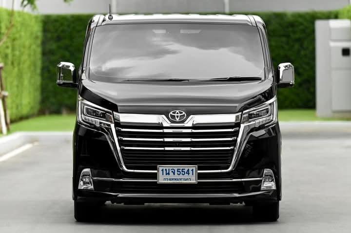 ขายด่วน Toyota Majesty 4