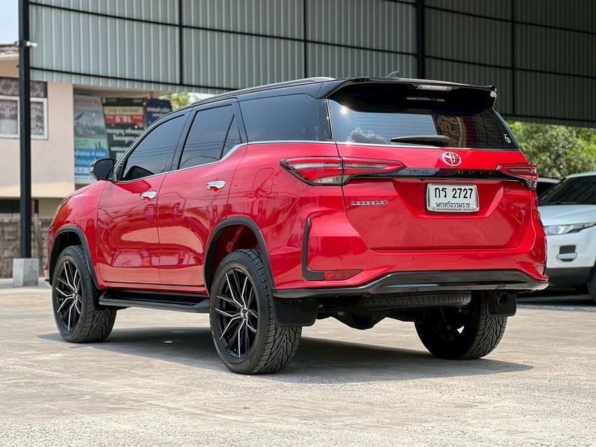 TOYOTA FORTUNER 2.4 LEGENDER BLACK TOP ปี 2022 โฉม ปี15-ปัจจุบัน (ป้ายสลับออก) รูปที่ 6
