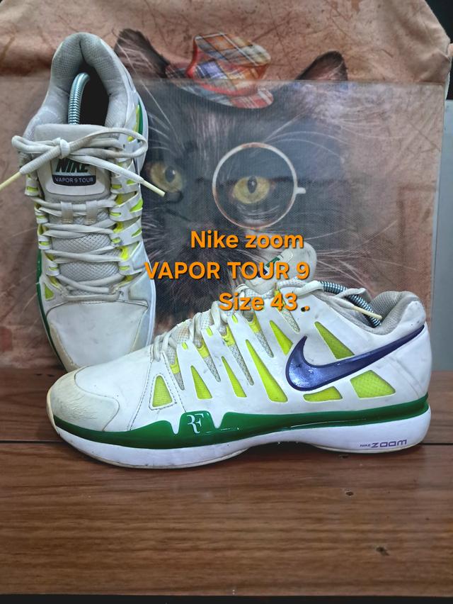 Nike zoom VAPOR TOUR 9 .