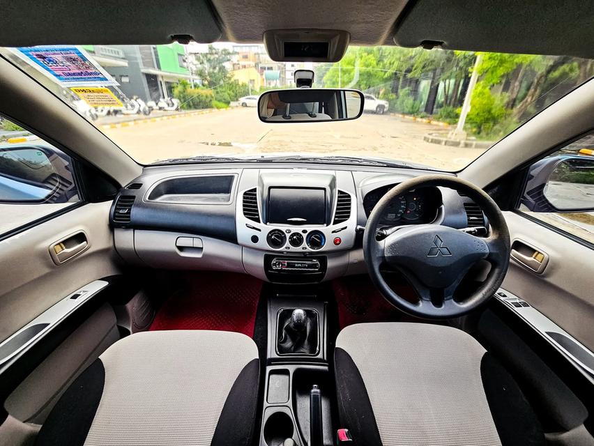 MitsubishiMitsubishi Triton 10
