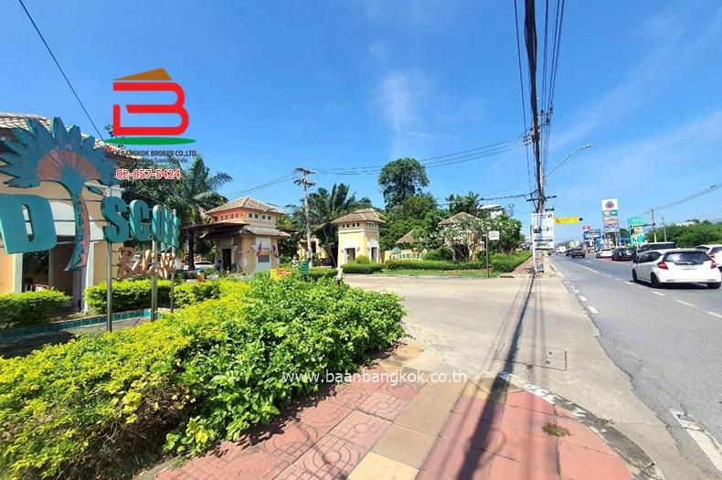 บ้านเดี่ยว โครงการ ดีสคอฟเวอรี่ บาหลีไฮ เนื้อที่ 64 ตรว. (ใกล้ดรีมเวิลด์) ถนนลำลูกกา ตำบลลาดสวาย อำเภอลำลูกกา จังหวัดปทุมธานี 13