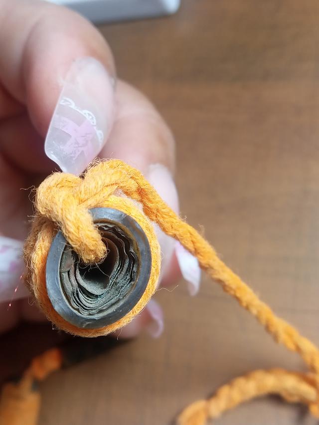 ตะกรุดถักเชือกเก่าเดิมๆ ผ่านพิธีปลุกเสก รูปที่ 4