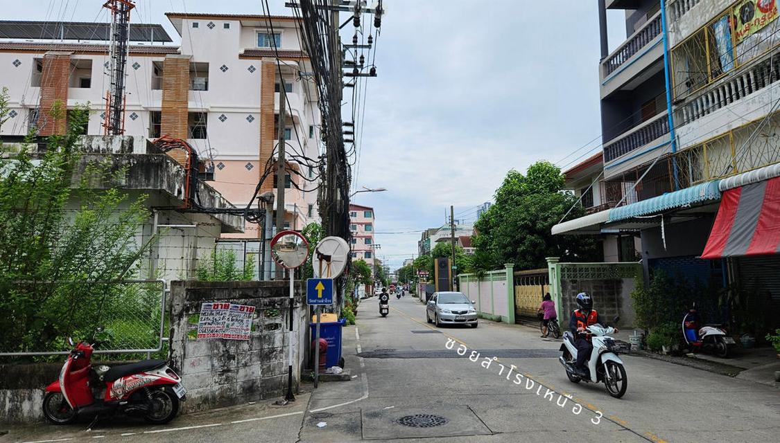 ขายอาคารพาณิชย์ 4.5 ชั้น 15.7 ตร.วา ใกล้ BTS สำโรง (แค่ 1 กม.) สำโรงเหนือ เมืองสมุทรปราการ เหมาะทำสำนักงาน โชว์รูม คลังสินค้า ค้าขายทุกประเภท 4