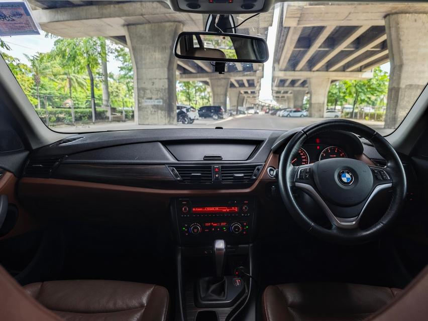 BMW X1 sDrive18i XLINE E84 ปี 2015 5