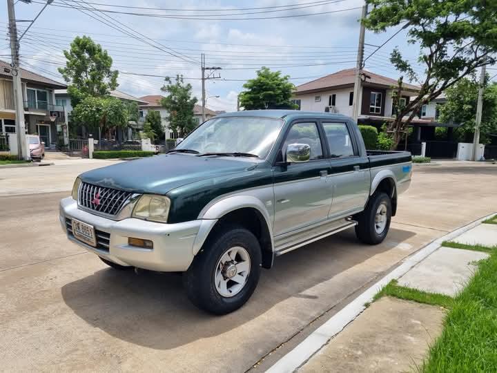 Mitsubishi Strada Grandis สีเขียว 6