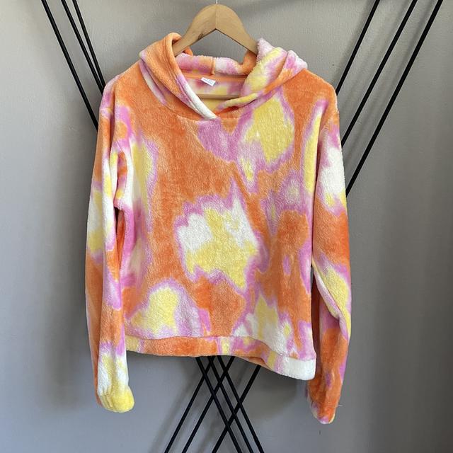 เสื้ออุ่นๆ มีฮู้ดสวยๆ