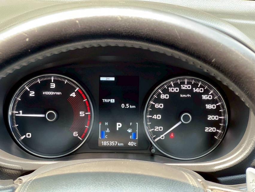 Mitsubishi Pajero 2.4GT Premium 4WD ปี 2016 สีเงิน รูปที่ 11