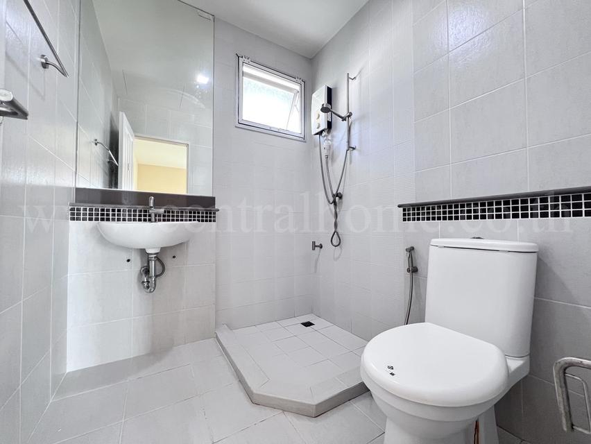 บ้านแฝด พร้อมพัฒน์ พรีวา ถนนปัญญาอินทรา ใกล้ซาฟารีเวิลด์ 12