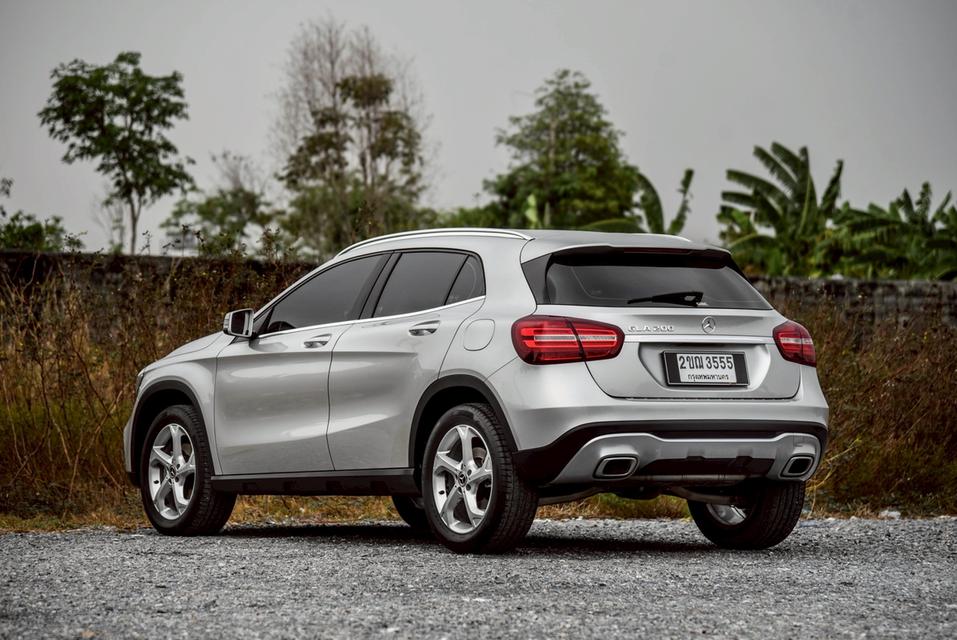 รหัสรถ CBL3555 Mercedes-Benz GLA200 1.6 Urban AT 2019