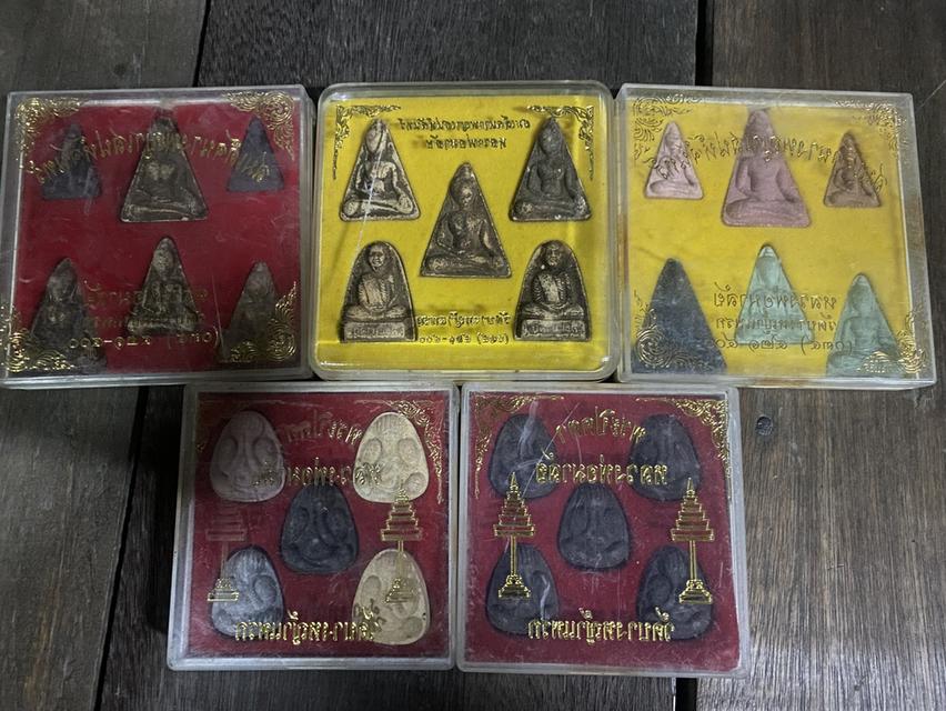 พระวัดบางหญ้าแพรก สมุทรสาคร