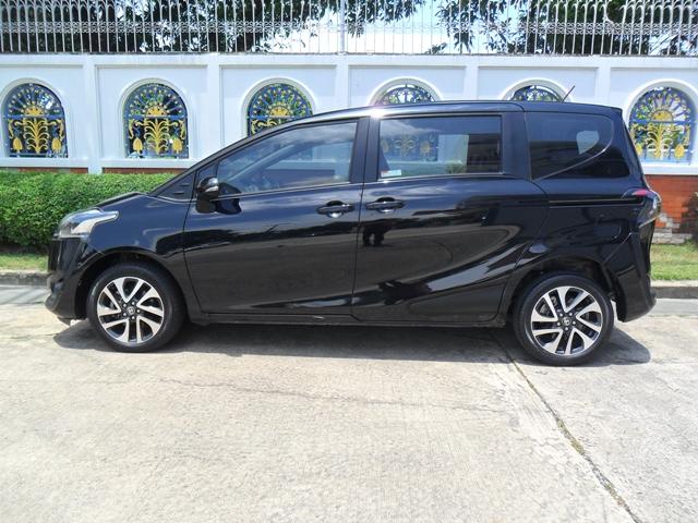 Toyota Sienta 1.5V ปี 3016