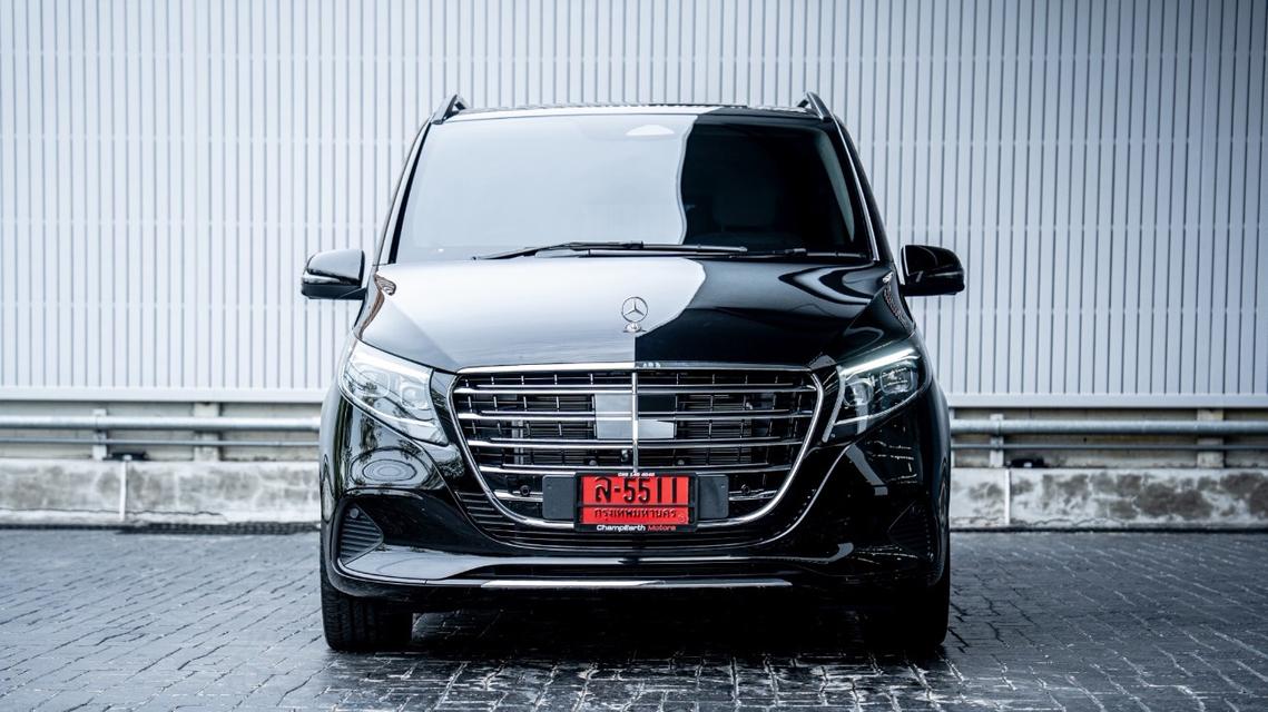 Mercedes-Benz V300d Exclusive 2025 สีดำ มือเดียว สภาพดีสุดไมล์น้อยมาก Warranty Benz เหลือถึง 30042028 รูปที่ 2