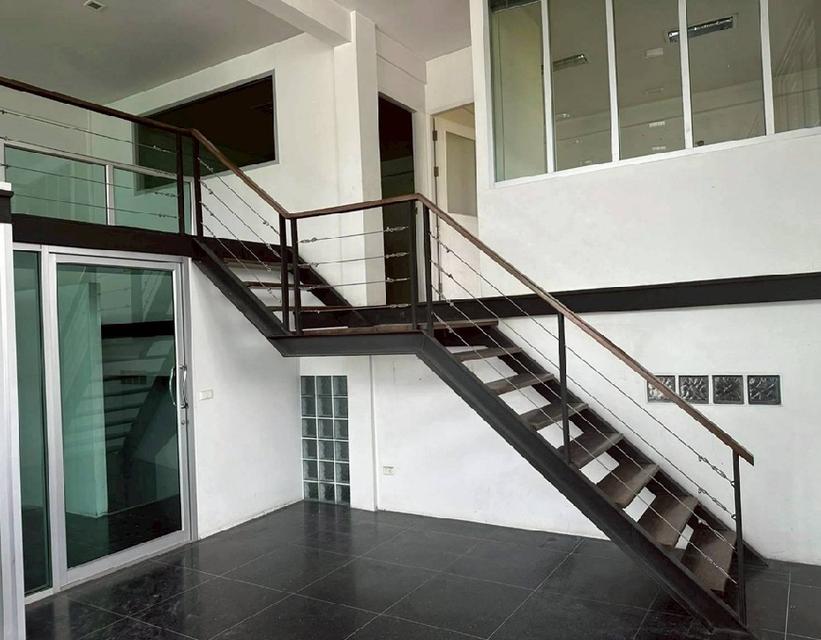 ให้เช่าโกดังพร้อมสำนักงาน / พื้นที่รวม 650 ตารางเมตร / ทำเล บางปู เทพารักษ์ / ซอยเทศบาลบางปู 54 3