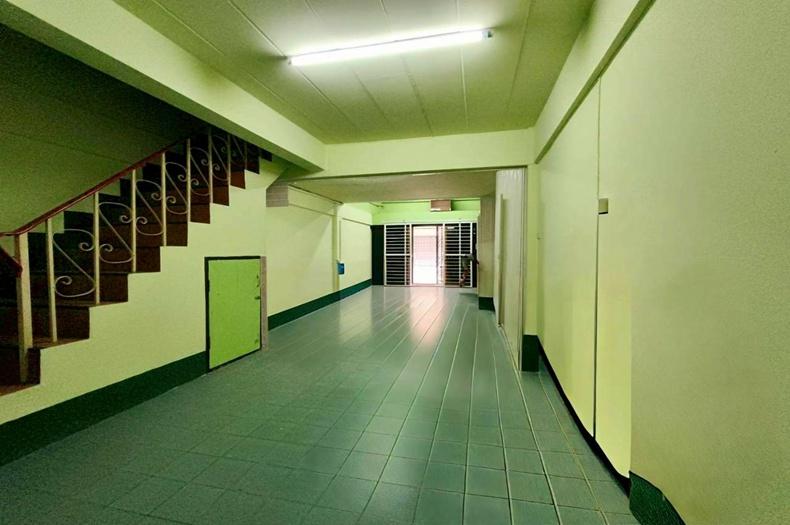 ขาย/เช่า อาคารพาณิชย์ เนื้อที่ 15 ตร.ว. หมู่บ้านขวัญทิพย์ (ซอย 1) (ซอยเพชรเกษม 69), ใกล้เทวาลัยท้าวมหาพรหม ถนนเพชรเกษม แขวงหนองค้างพลู เขตหนองแขม 3