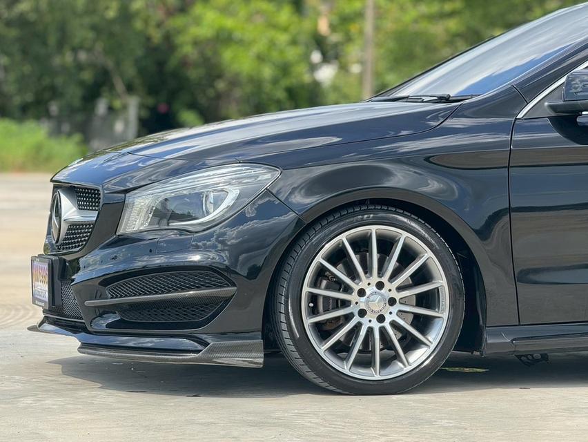 Mercedes Benz CLA250 Shooting Brake AMG Dynamic ปี 2015 9