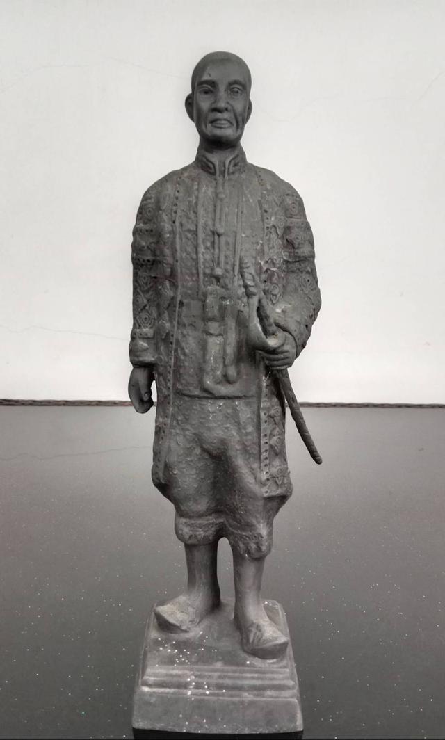 607.พระบรมรูปหล่อสมเด็จพระบูรพกษัตริยาธิราช รัชกาลที่ 1 - รัชกาลที่ 9 แห่งมหาจักรีบรมราชวงศ์