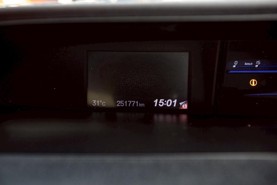 Honda Civic Fb 1.8E Navi ปี 2013 เบาะไฟฟ้า มือเดียวป้ายแดง สีดำ 18