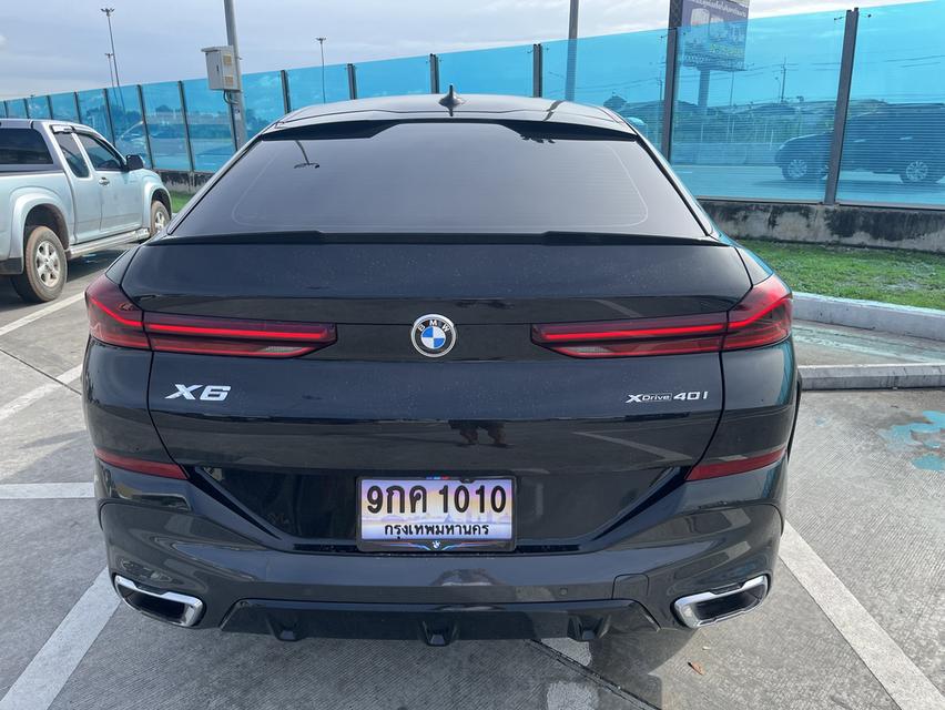 BMW X6 40i  4