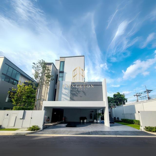 ขายด่วน! ราคาพิเศษ บ้านหรู 3 ชั้น สไตล์ Beyond Loft Vive Krungthep Kreetha 2