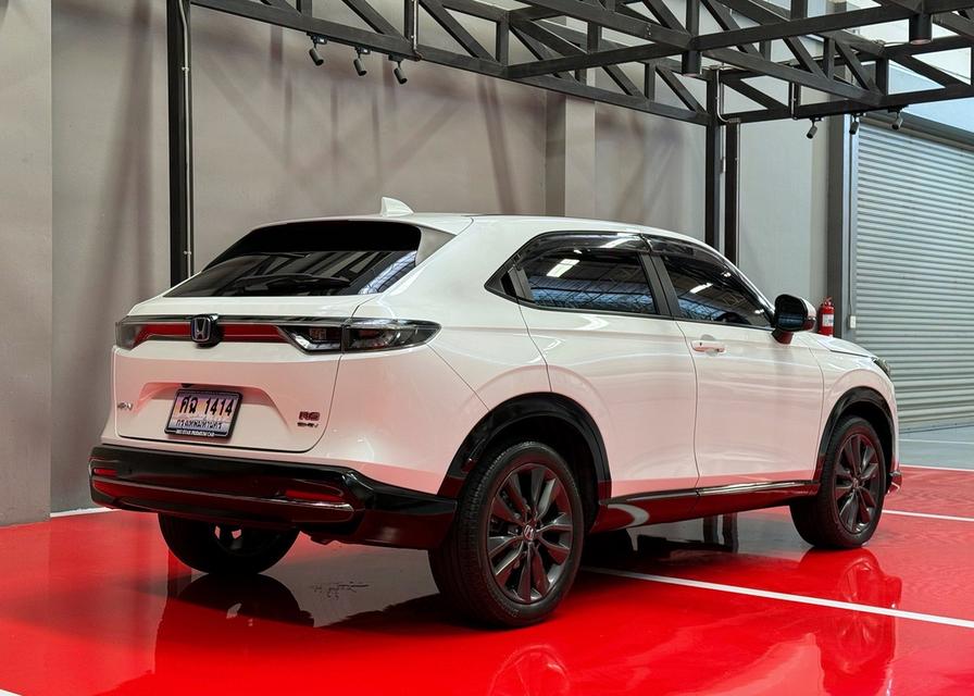 2023 HONDA HRV eHEV RS รถมือเดียว สภาพป้ายแดง วิ่งน้อยเพียง 6X,XXX กม รถไม่เคยมีอุบัติเหตุครับ รูปที่ 3
