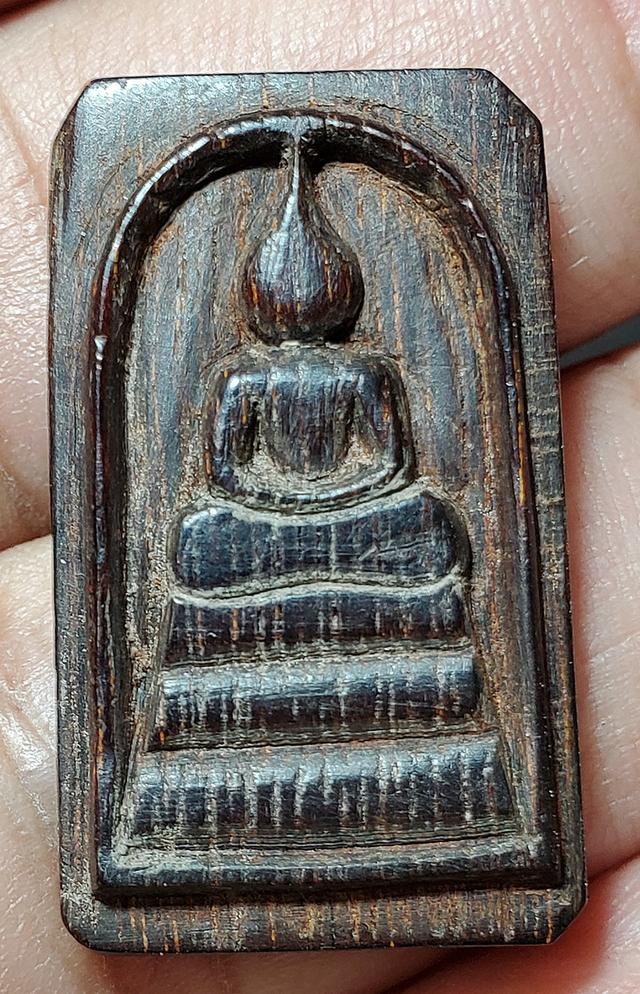 ไม้แกะพระสมเด็จเก่าทรงสี่เหบี่ยม