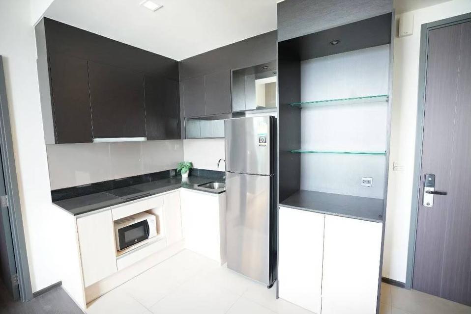 Sale /rent  Edge Sukhumvit 23  1 bedroom  2 bathroom  25th floor  42 sqms. Fully furnished  Sale 9.9 million  baht Rent​ 35,000​ Baht​(1,100 USD) 16