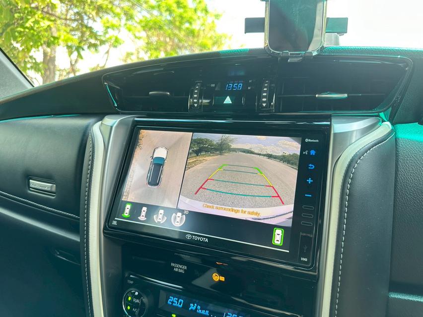 Toyota Fortuner Legenger 2.8 4wd ปี23 รูปที่ 8