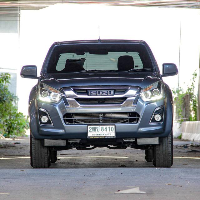 ISUZU DMAX 1.9 Ddi Z ปี 2017 เกียร์ ธรรมดา สีเทา เครื่องดีเซล ไมล์เพียง 208,862 km.  2