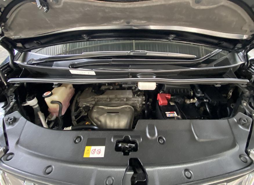 Toyota alphard  16