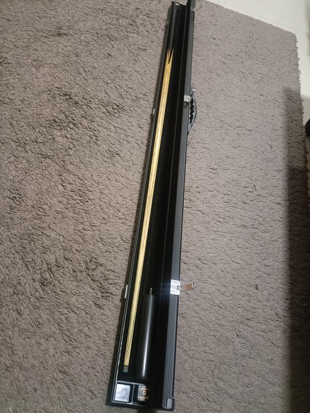 ไม้สนุ๊กเกอร์ท่อนเดียว Snooker Cue พร้อมกล่องอย่างดี  2