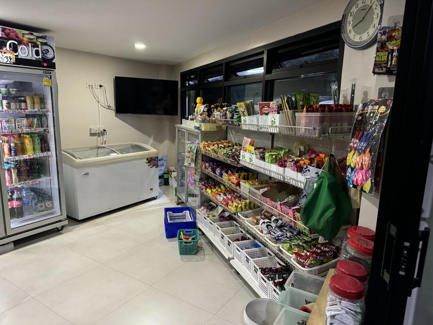บ้านตึกแถว ทำเลดีใกล้รถไฟฟ้า 8