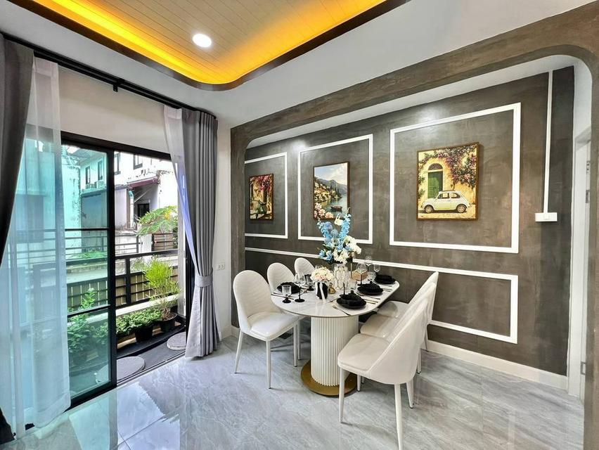 หมู่บ้านฟ้าปิยรมย์เทอร์เร่ ทางด่วนวงแหวน ลำลูกกาคลอง6 ทาวน์เฮาส์ 2 ชั้น ตกแต่งใหม่พร้อมอยู่ สไตล์ Modern Luxury  พร้อมเฟอร์นิเจอร์ ตามรูป 9