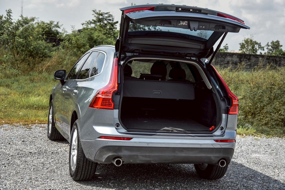 VOLVO XC60 D4 MOMENTUM AWD AT 2018 ไมล์ 68,xxx km. !!!  โทร.0922639576 เอ๋  17