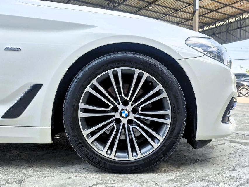 ขายBMW 520d Sport ปี18 16