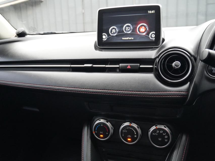 Mazda2 XD High Plus ปี2015 Book serviceครบ  13