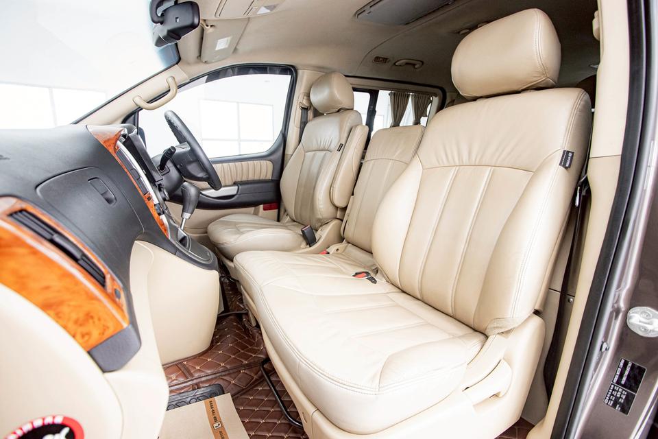 HYUNDAI H1 2.5 DELUXE 2014