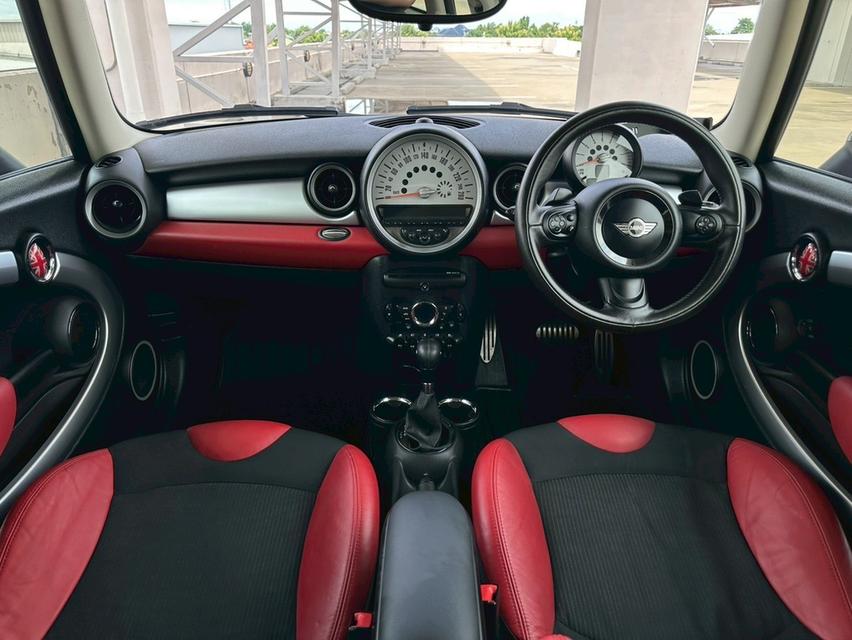MINI Cooper Clubman (R55) Body ประตูตู้กับข้าว 1.6L Panoramic Glass Roof 15