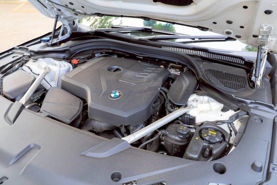 BMW 630i GT Lci M-sport รูปที่ 6