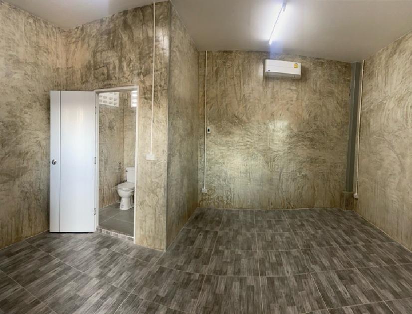 ให้เช่าโกดัง พร้อมสำนักงาน สภาพใหม่ / พื้นที่ 800 ตารางเมตร ถนนพระราม 2 ซอยบางกระดี่ 30 เข้าซอยไม่ลึก 5