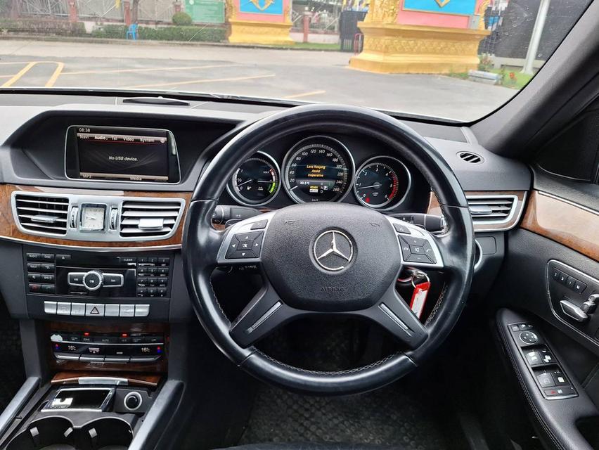 Mercedes Benz E300 2.1 W212 Bluetec Hybrid ปี 2014 ดีเซล 13