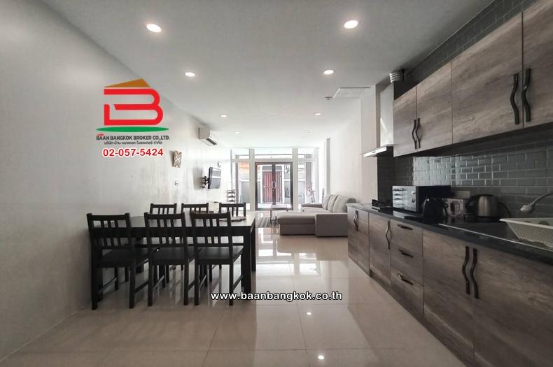 ขาย/เช่า ทาวน์โฮม เนื้อที่ 14 ตร.ว. ซอยสุขุมวิท 16 (ซอยไผ่สิงห์โต) ถนนสุขุมวิท แขวงคลองเตย เขตคลองเตย 5