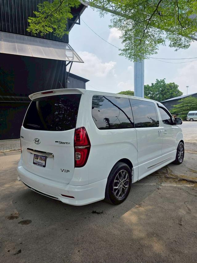 Hyundai H1 2.5 Grand Strarex vip ปี 2020 สีขาว รูปที่ 4