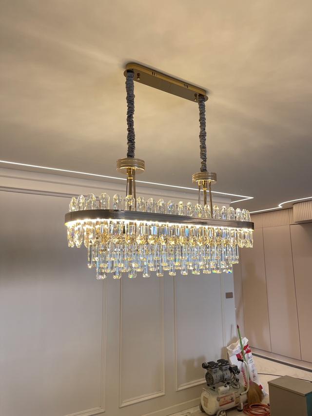 Chandelier 2
