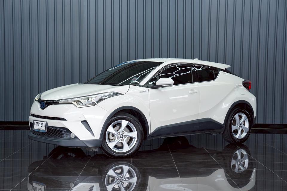 TOYOTA C-HR 1.8 Hybrid High AT ปี 2018 สี ขาว รูปย่อยที่ 2
