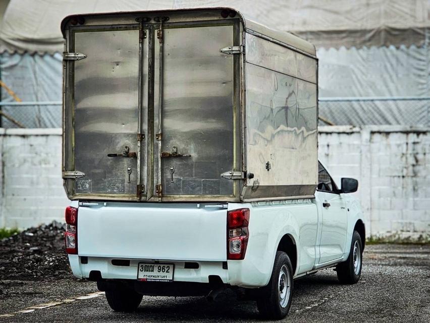Isuzu 4