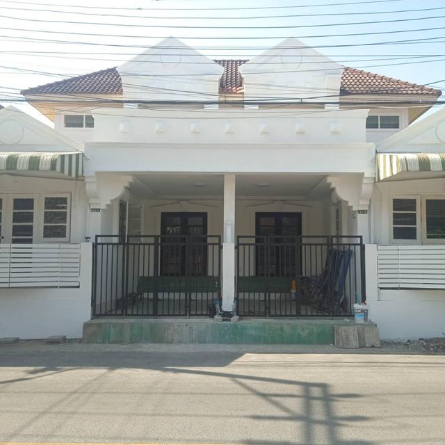 ขายบ้านทาวน์เฮาส์ 2หลังคู่ ม.บารเมษฐ์เฉลิมพระเกียรติร.9