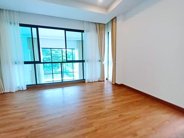 สุวินทวงศ์36-44 สุวรรณภูมิ สนามกอล์ฟวินด์เซอร์ 498ม.ให้เช่าคฤหาสน์ใหญ่มาก 2ชั้น เท่ากับ2หลัง MRT สุวินทวงศ์ 7กม. 422ตร.ม 6